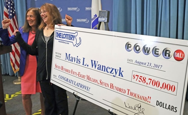2017 winner Mavis Wanczyk